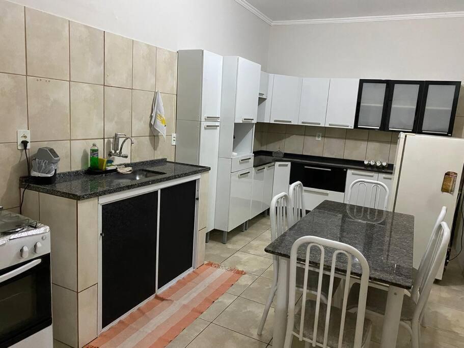 Casa S Benedito Familiar -6Min Basilica Aparecida Aparecida  Buitenkant foto